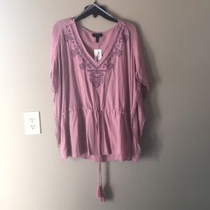 Jessica Simpson large mauve top